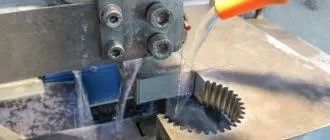 Electrical erosion cutting photo