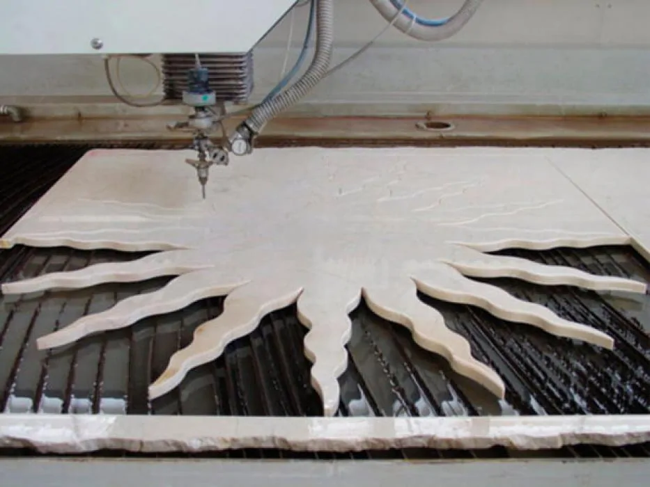 Découpe de carreaux au jet d'eau